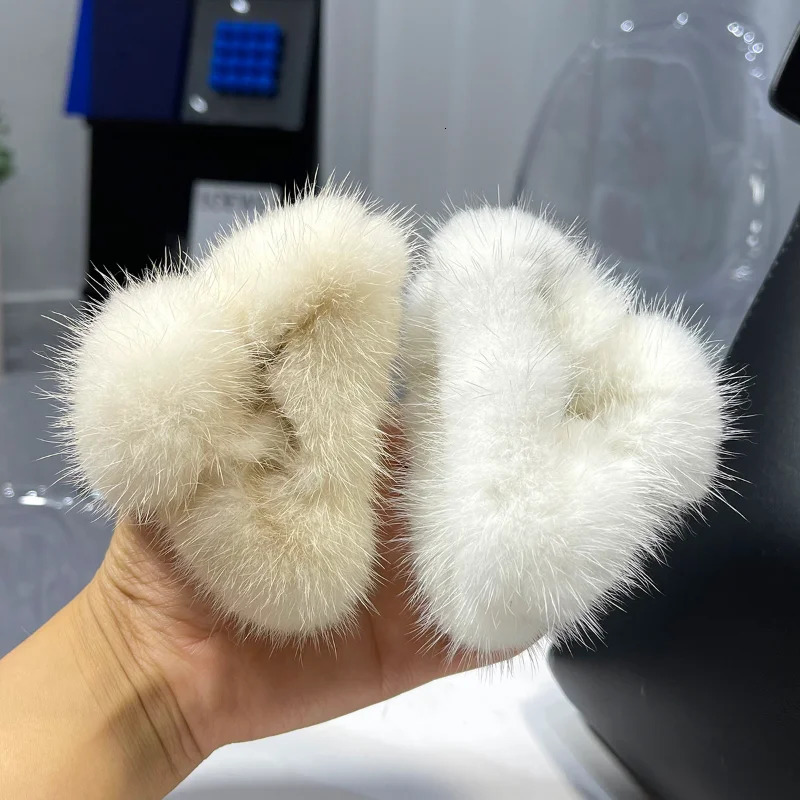 1 Real Mink Fur Metal Hair Claws Hair Clip Wearing Shark Clip Hair Crab Suitable for Girls Korean Hair Accessories Bow 250102