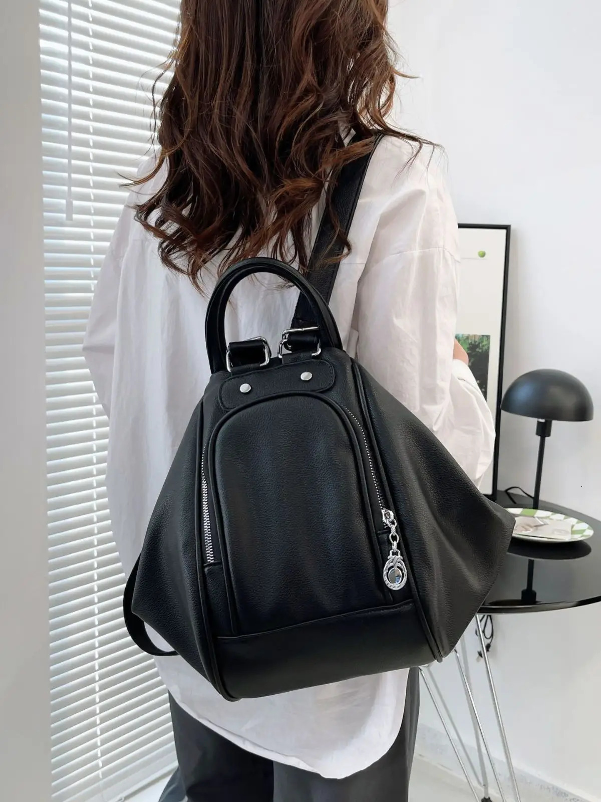 Casual Soft Leather Women Backpacks Fashion Solid Color Zipper Student Schoolbags Portable Travel Backpack 250102
