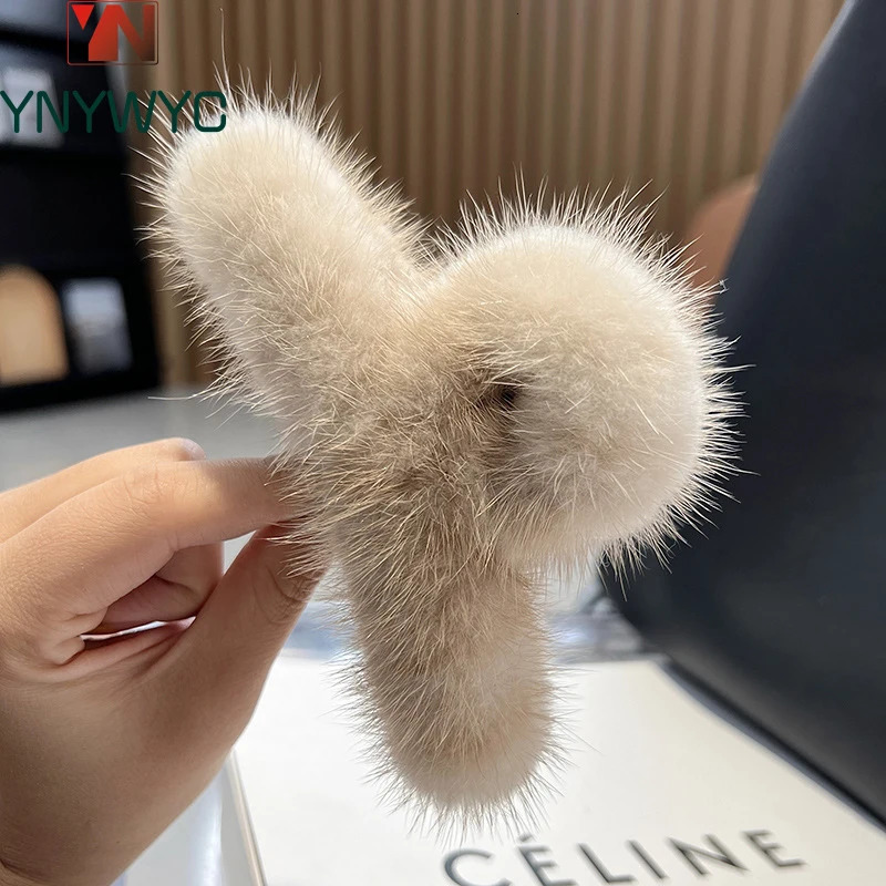 Real Mink Fur Barrettes Winter Fluffy Hair Claw Elegant Acrylic Hairpins Clip Crab Headwear for Women Girls Hair Accessories 250103