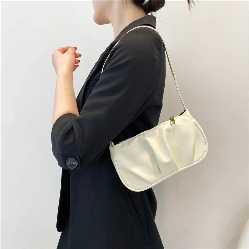 Classic n Underarm Bag Shoulder Solid Color Handbag Leisure Ladies Crescent Retro Dumpling Bags 241226Z