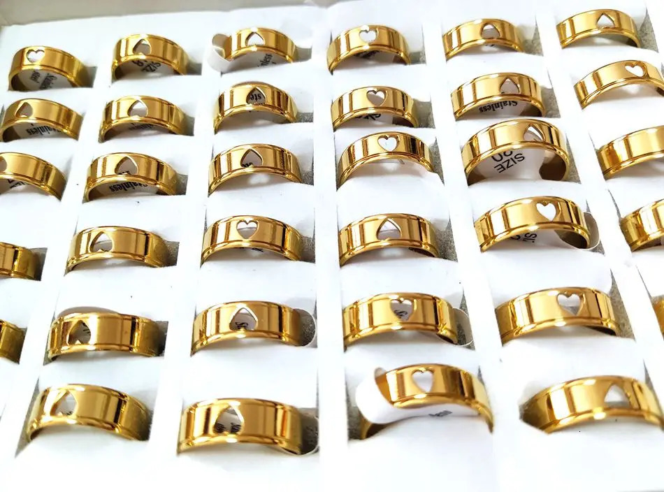 36pcs/lot Stainless Steel 2 Color Hollowed Out Heart Rings Trendy Lovers Jewelry Couples Gift 250103