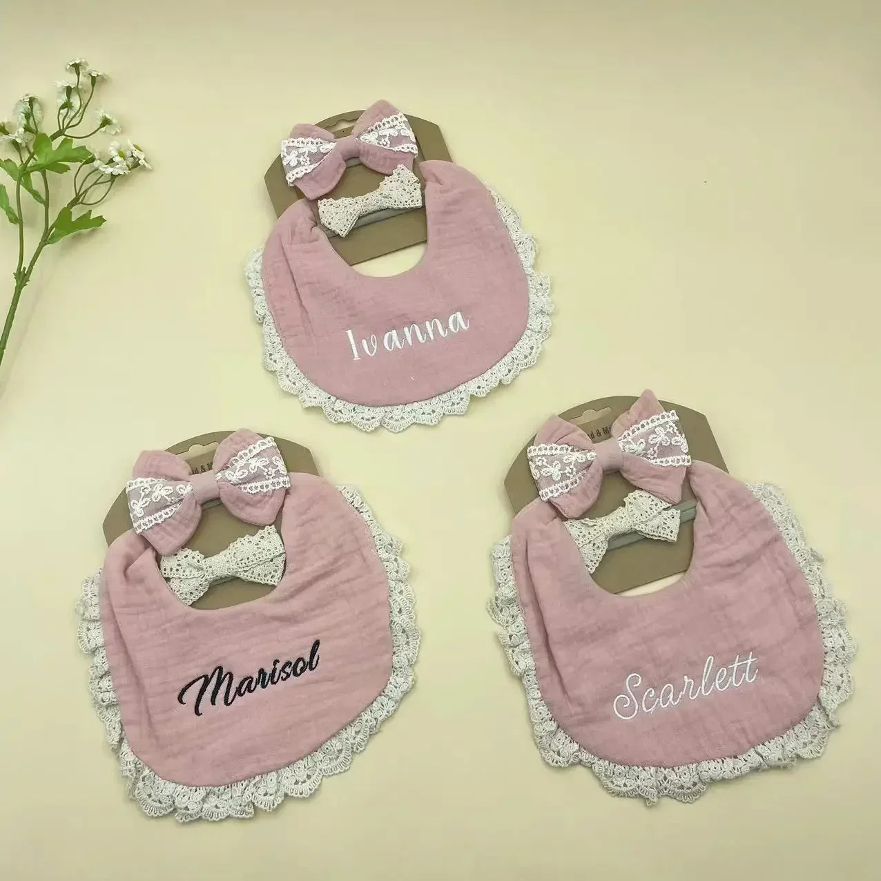 3Pcs/Set Custom Baby Bib Cotton Baby Bibs Lace Headband Hair Bands Muslin Burp Cloth Girl Accessories born Boy Cloths Gift 250103