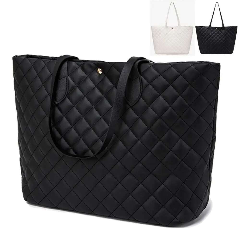 Large Capacity Leather Handbag Fashionable Black/white Button Mom Bag Women's Handbag