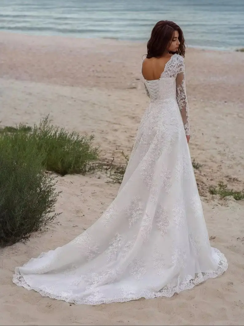 Beach Lace Wedding Dresses Long Sleeves Open Back A-Line Ivory Bridal Gowns Appliques Court Train Bohemian Bride Dress 2025
