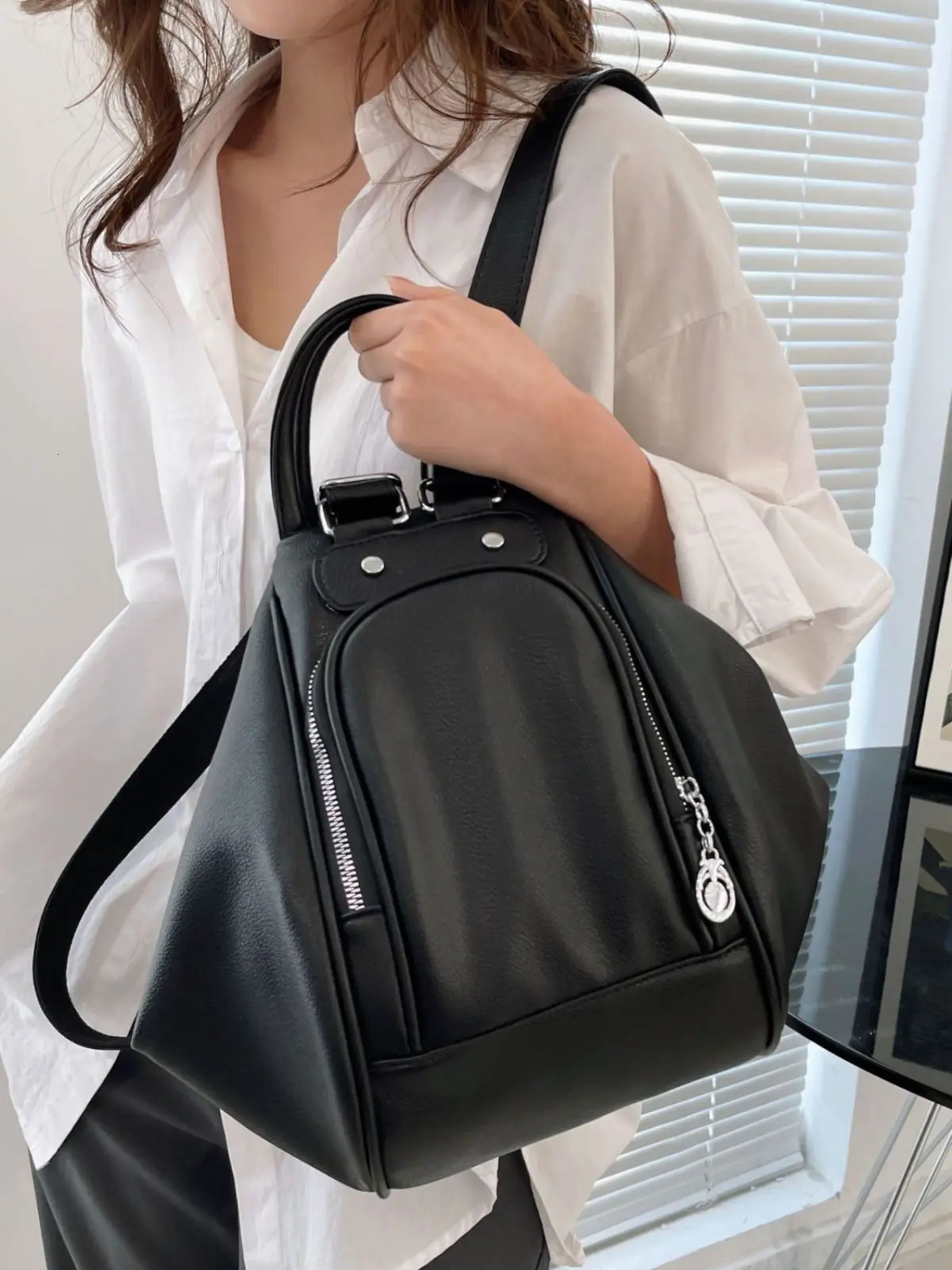 Casual Soft Leather Women Backpacks Fashion Solid Color Zipper Student Schoolbags Portable Travel Backpack 250102