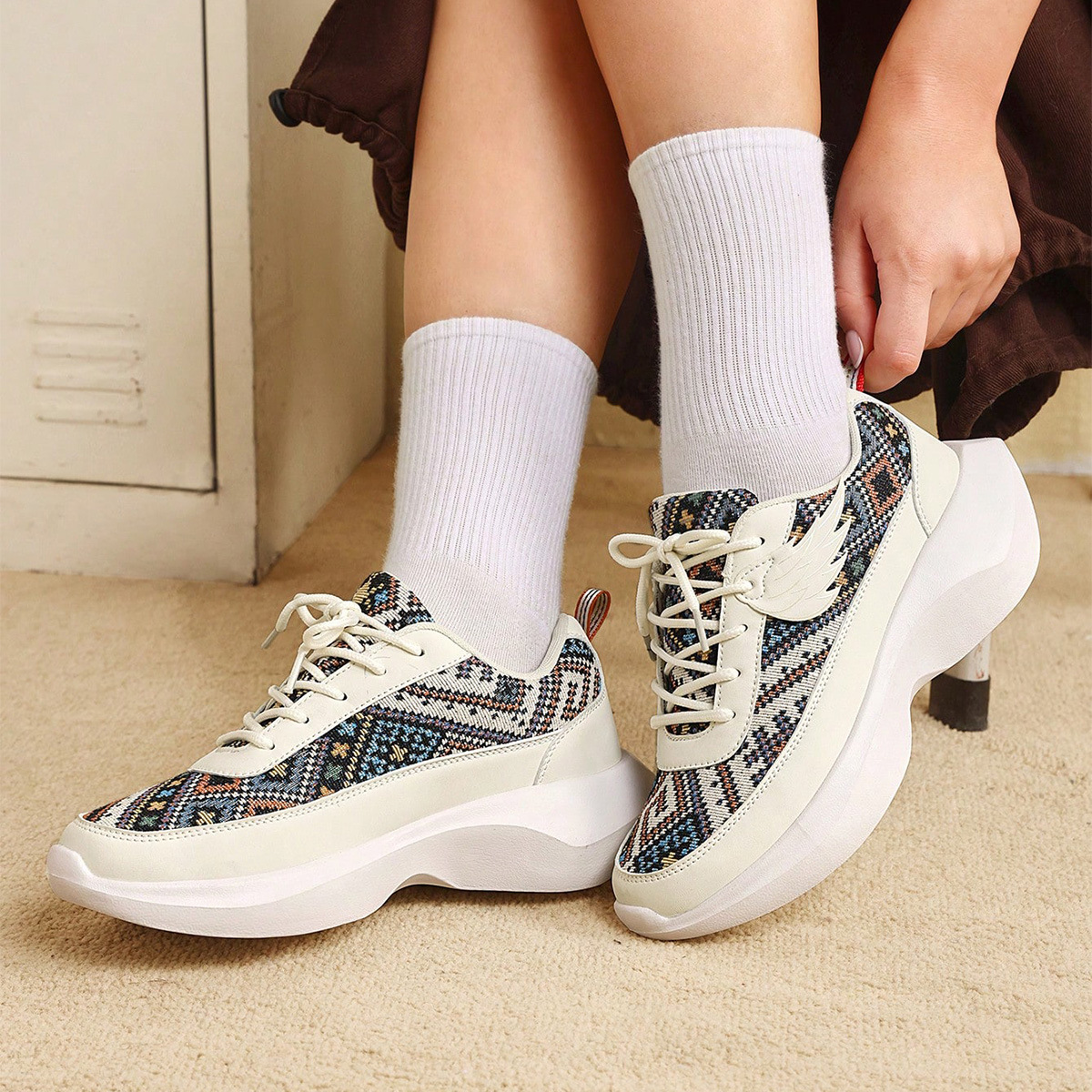 Women Sports Shoes Fashion Designer Shoes Versatile Thick Sole Anti-slip Chunky Shoes Trendy Triple Beige Free shipping