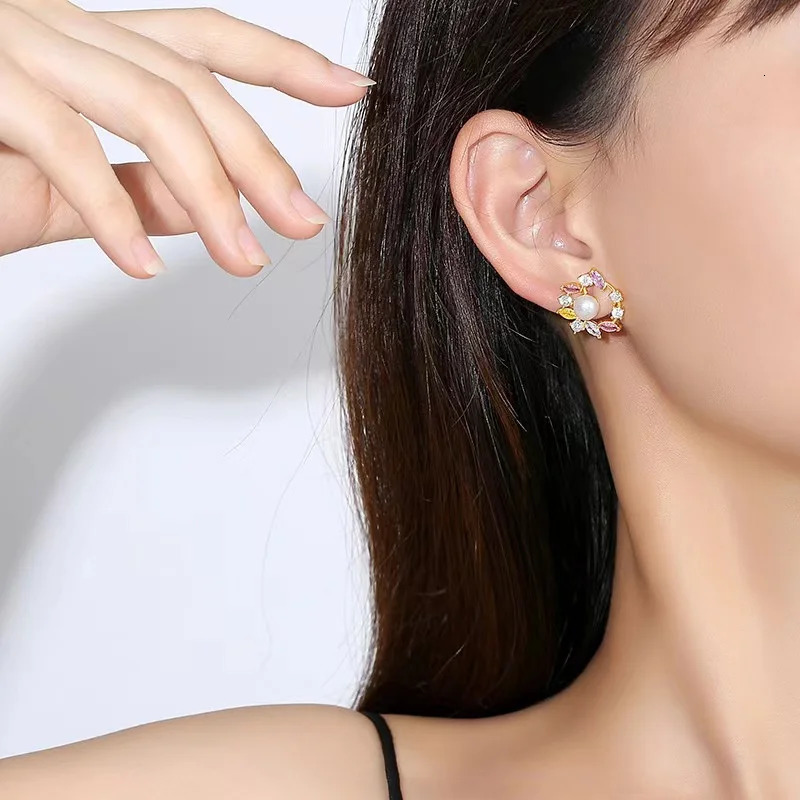 floral necklace for women with a high-end and luxurious fashionable and personalized bracelet earring set 250102