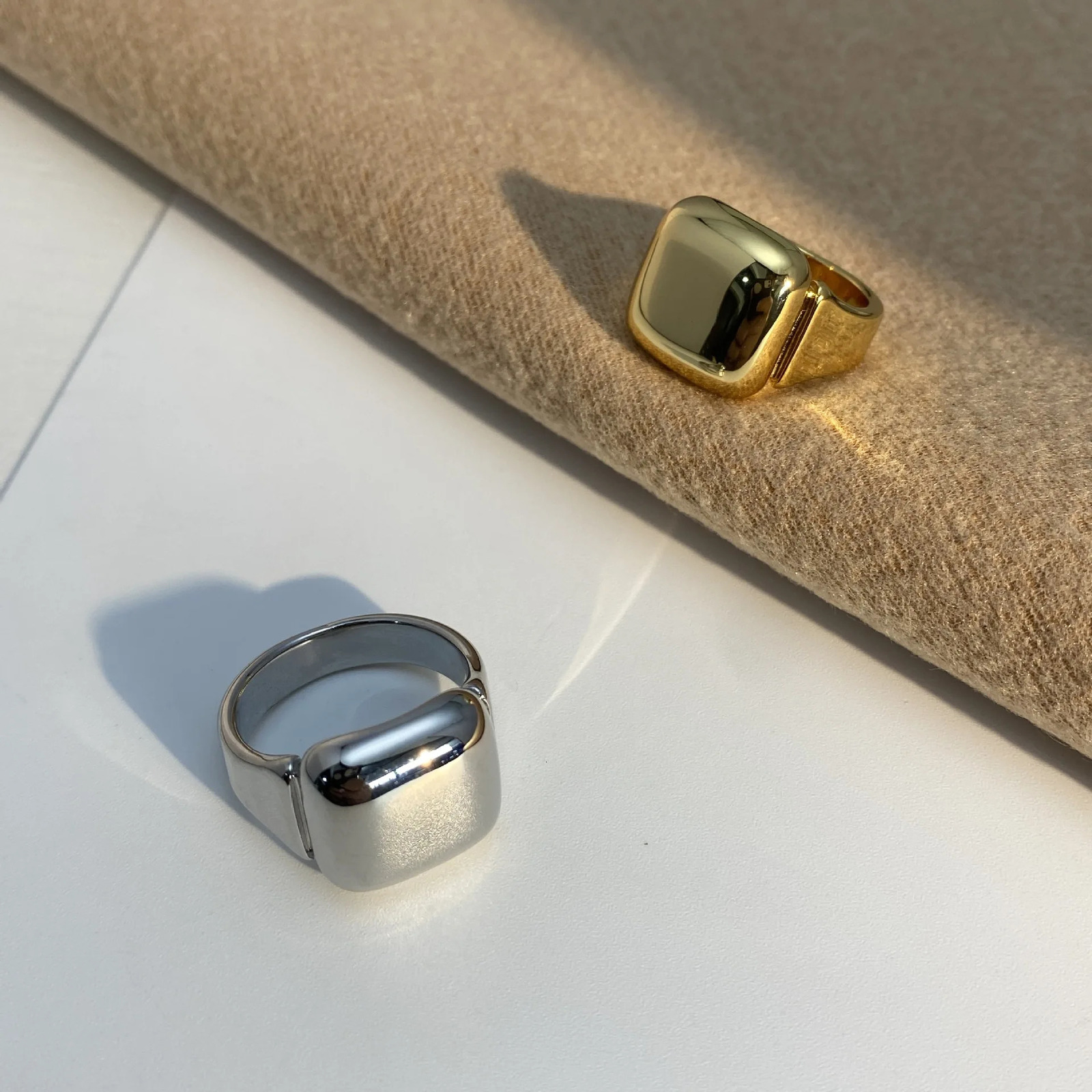 Stainless Steel Square Rings for Women Man Couple Ring Metal Smooth Surface Block Jewelry Punk Party Gift Simple n 250103
