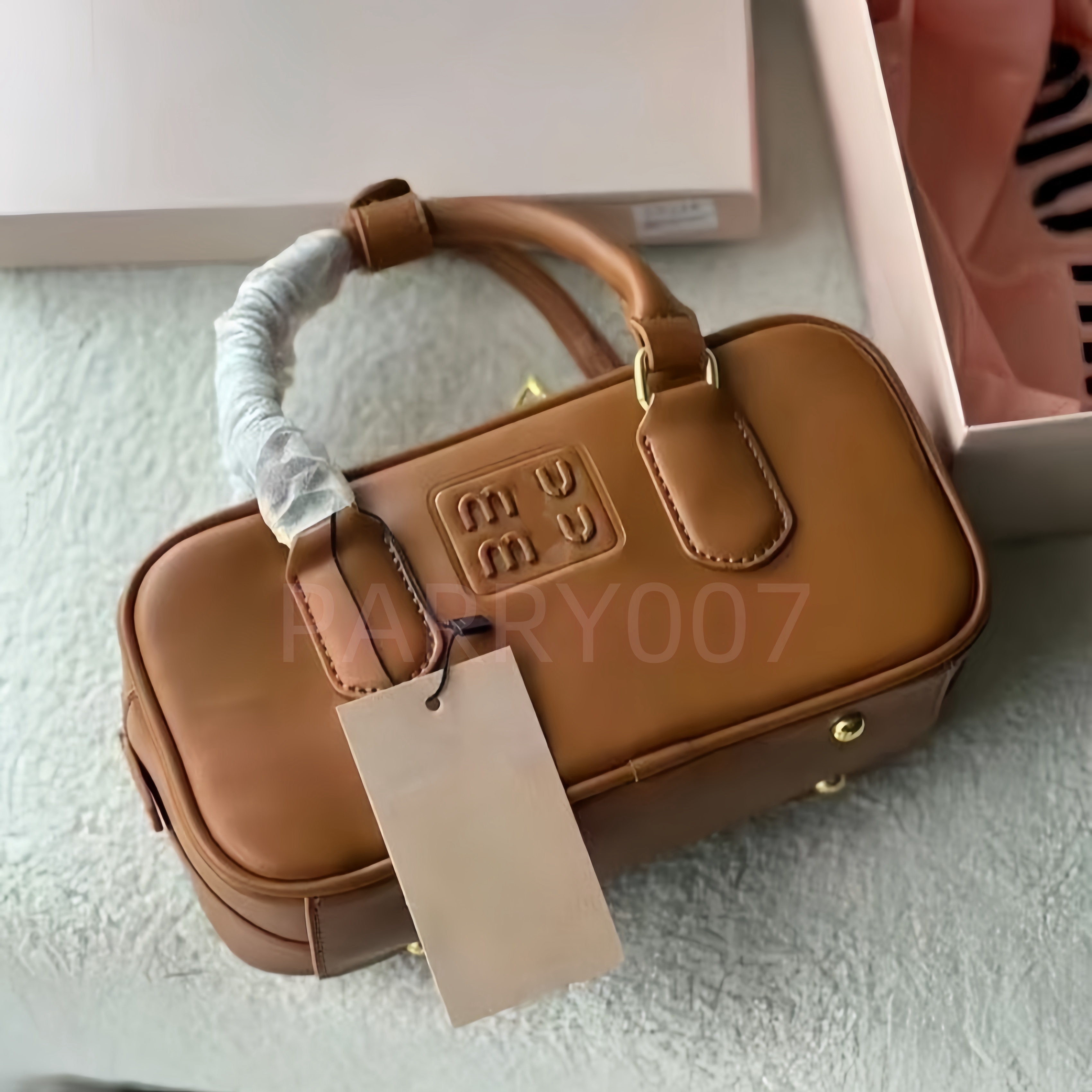 Luxury Underarm Small Handbag Designer Bag for Woman Man 10A Leather Pochette Top Handle Shell Tote Bag Fashion boston Crossbody Purse Cleo Shoulder Clutch Even Bags