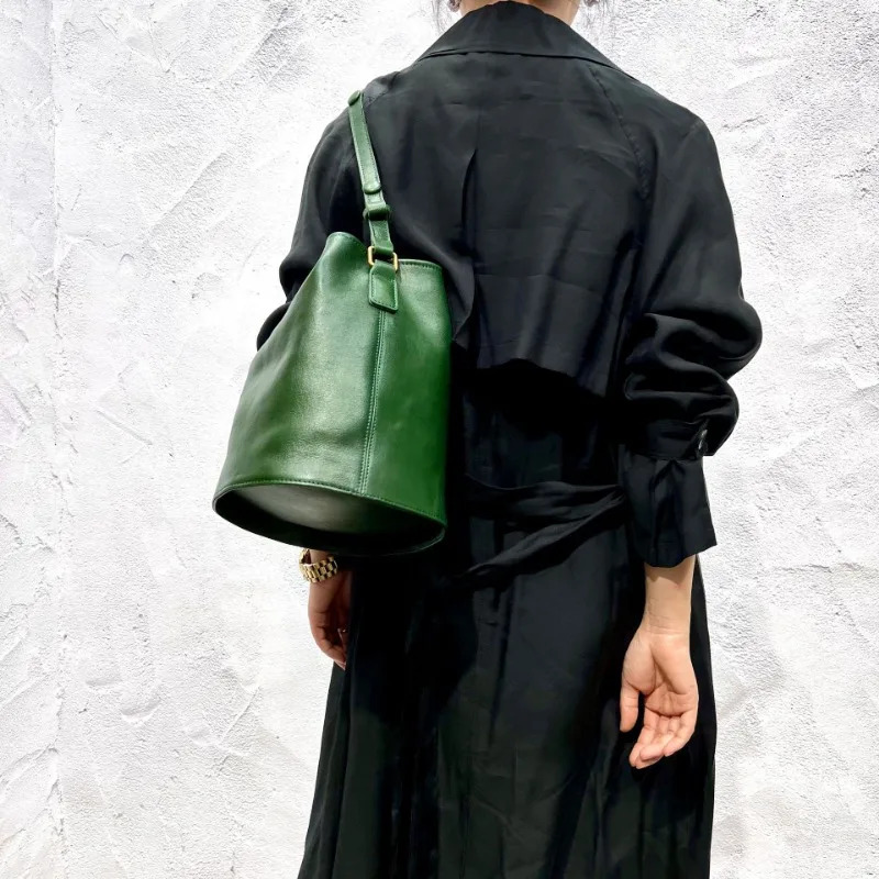 Vintage Cowhide Genuine Leather Bucket Bag Single Shoulder Crossbody Straps Adjustable Handbags Fashion Solid Purses