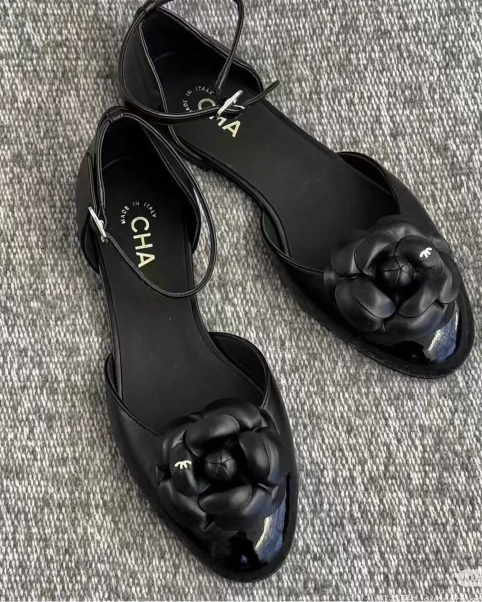 French Paris brand designer womens 2025 Spring Autumn new camellia hollow flat shoes genuine leather outsole Mary Jane fashion wedding party womens singles shoes