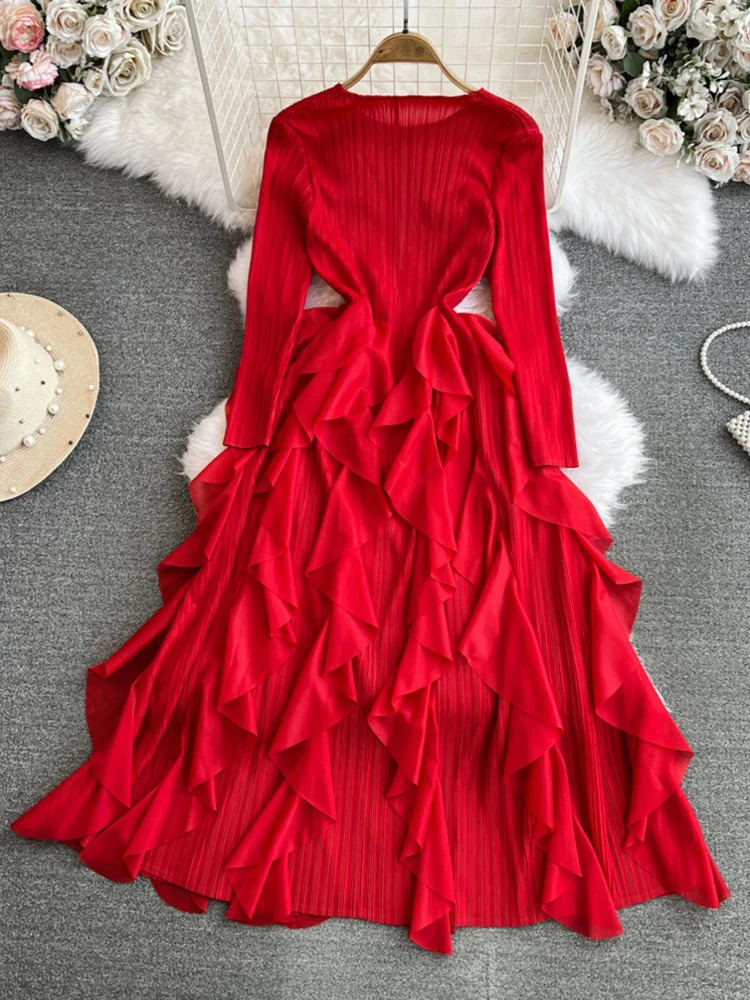 XFPV Women High Waist Pleated Ruffles Korean Version A-line Dresses Mid Length O-Neck Long sleeve Vestidos Spring 2025 SM10284 250103