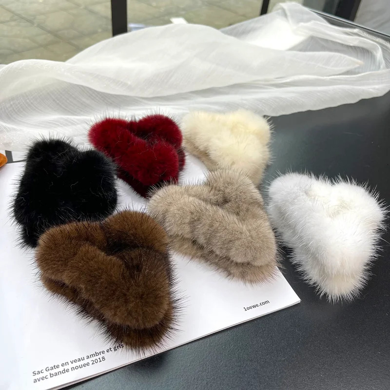 1 Real Mink Fur Metal Hair Claws Hair Clip Wearing Shark Clip Hair Crab Suitable for Girls Korean Hair Accessories Bow 250102