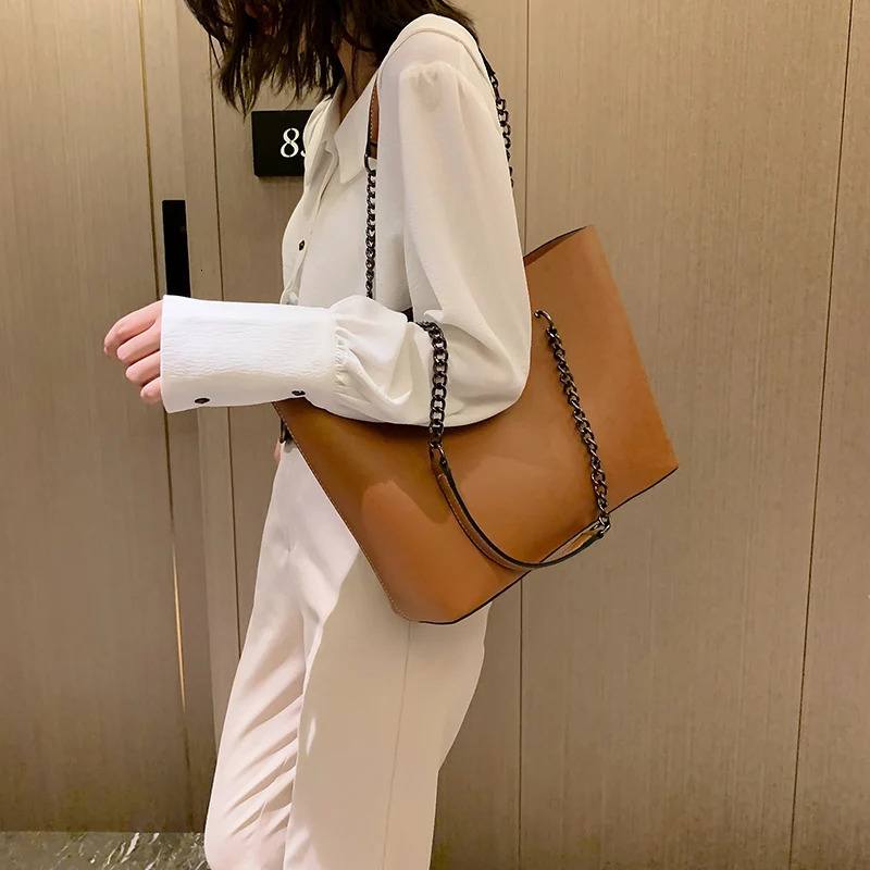 Vintage PU Leather Tote Bag Women Chains Shoulder Bag Large Capacity Handbag Female Shopping Handle Bag Lady Purse 250102