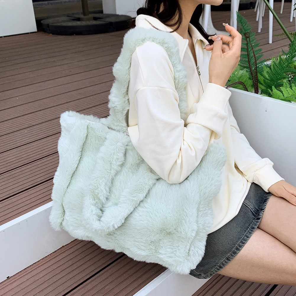 Women Fluffy Shopping Bag Winter Soft Fluffy Underarm Bag Large Capacity Plush Top Handle Bag Ladies Tie-Dye Leisure Handbags 250102