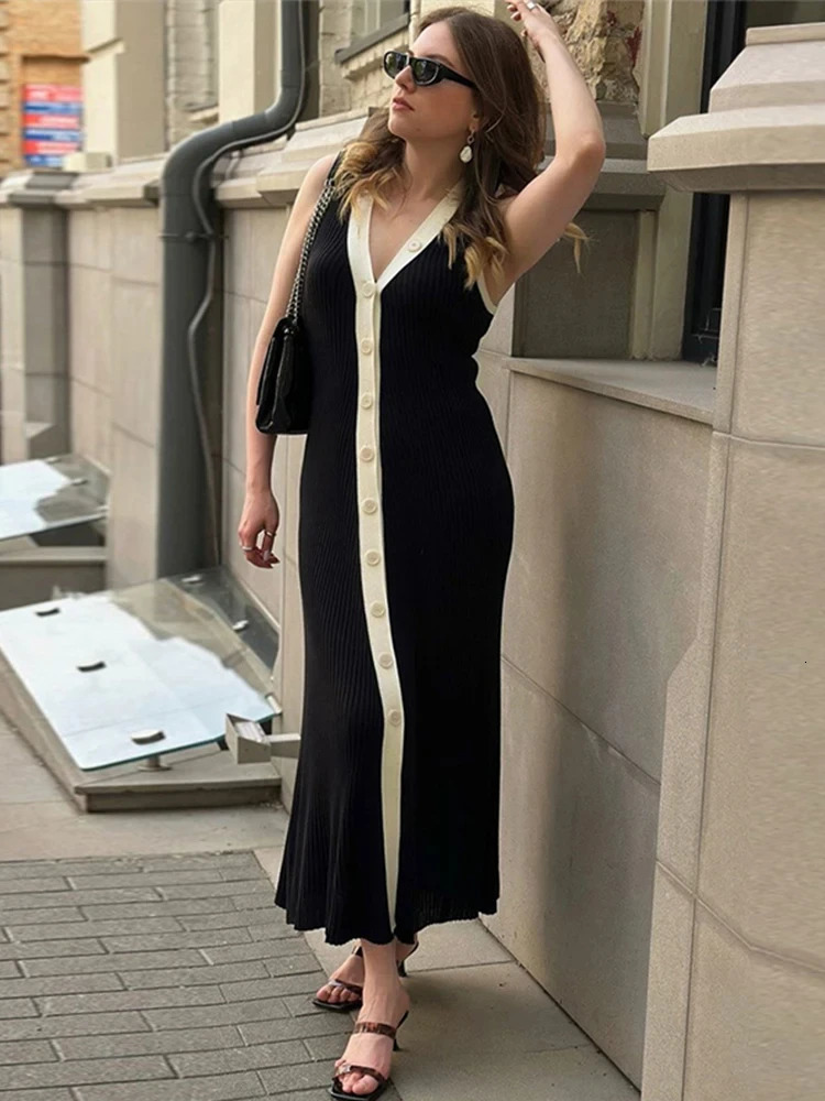 Contrast Knit Long Dress Women Sleeveless V-neck Slim Hip Package Female Dresses 2024 Casual Single Breasted Elegant Lady Robe 250102