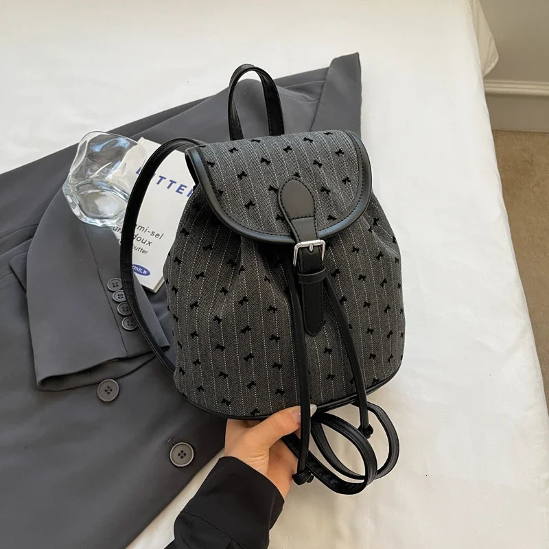 Fashion Retro Oxford Backpack Womens Mini Plaid Bow Heart Embroidery Backpacks Y2K Cute Versatile Small Zipper Shoulder Bag 250102