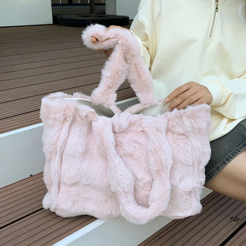 Women Fluffy Shopping Bag Winter Soft Fluffy Underarm Bag Large Capacity Plush Top Handle Bag Ladies Tie-Dye Leisure Handbags 250102