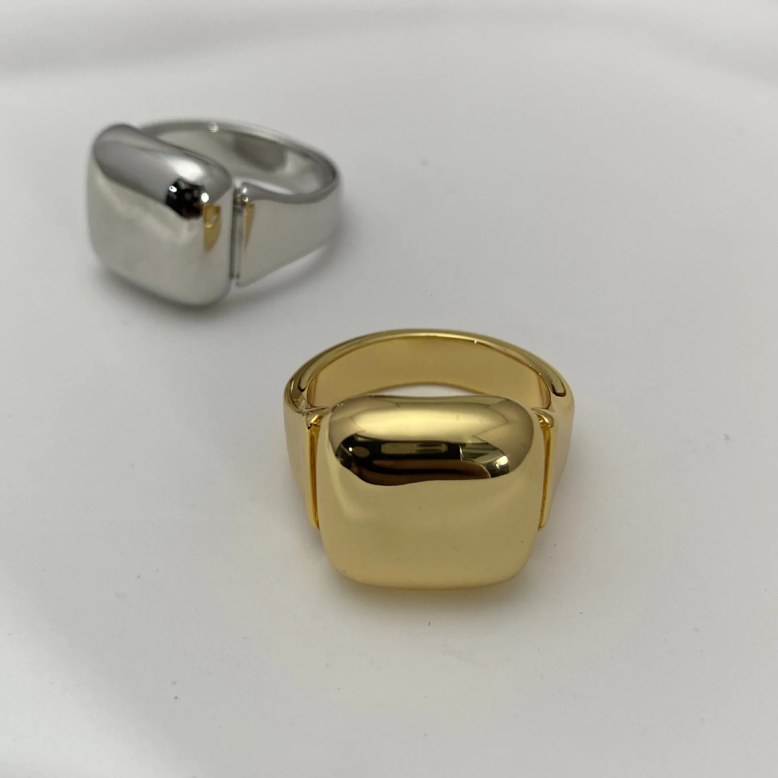 Stainless Steel Square Rings for Women Man Couple Ring Metal Smooth Surface Block Jewelry Punk Party Gift Simple n 250103