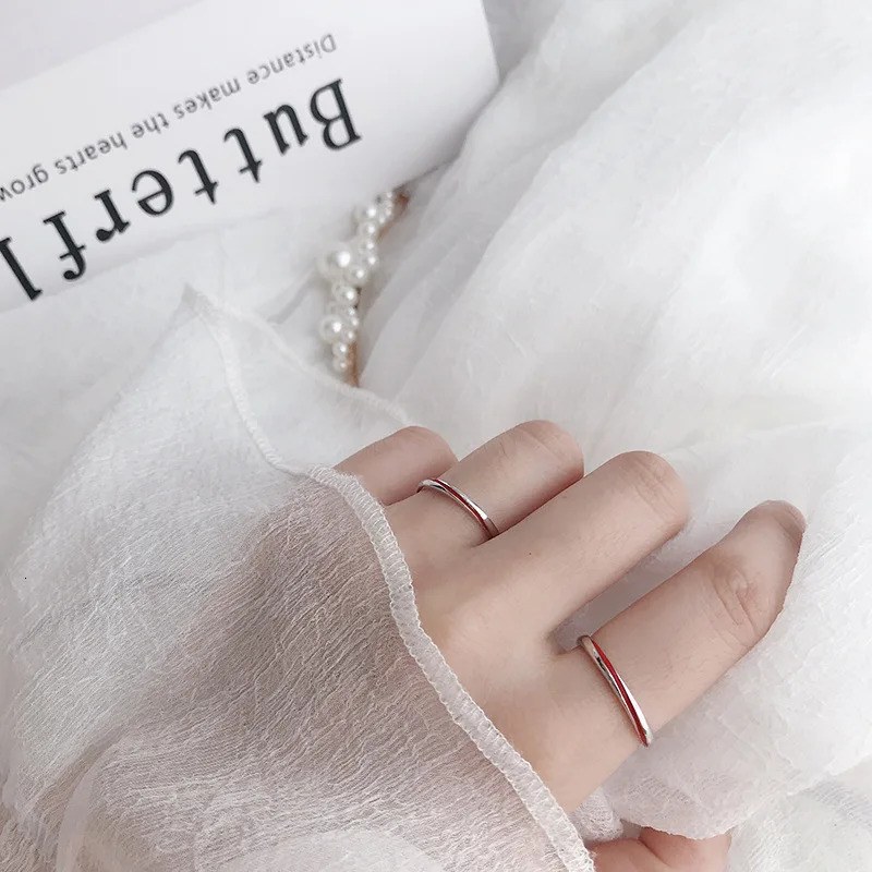 Personalized S925 Sterling Silver Red String Couple Rings for Men and Women Stylish and Fashionable Rings Couple Accessories 250103