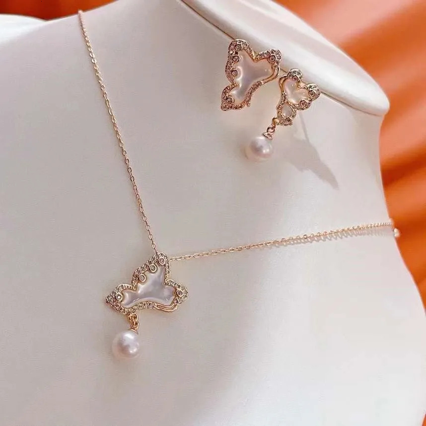 Butterfly Shell Butterfly Set 7-8mm Round Natural Freshwater Akoya Pearl Necklace Asymmetric Pearl Earring Set 250102
