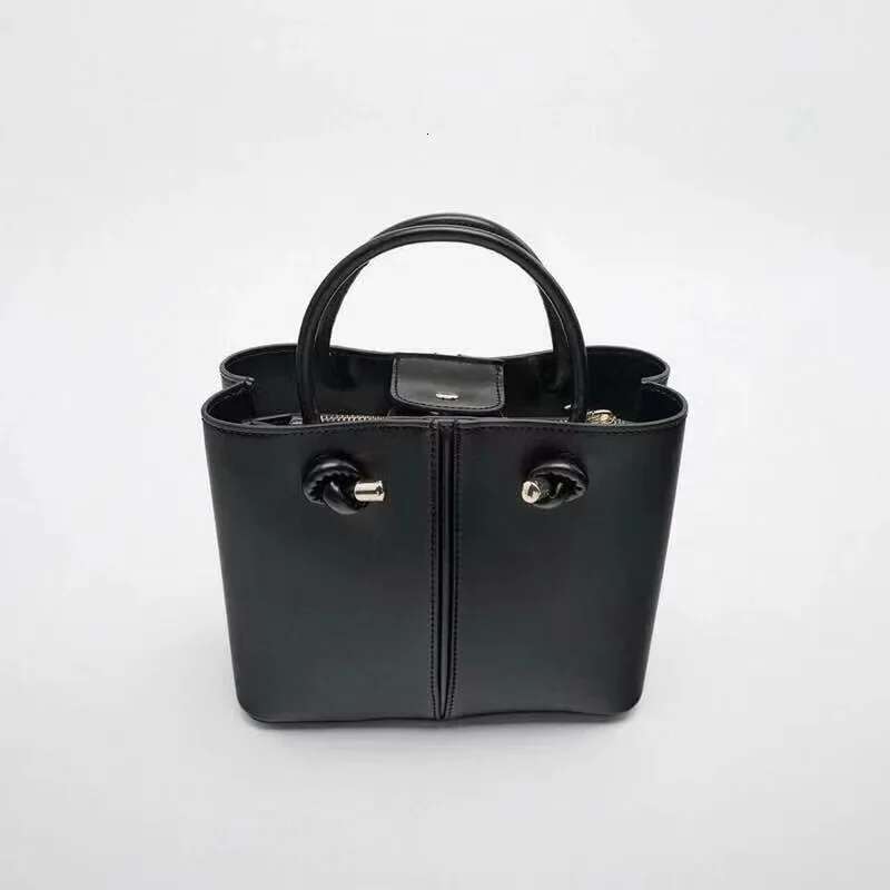 New Square Fashionable Women's Small Niche Design Bucket Bag, One Shoulder Retro Commuting Casual Women's Handbag