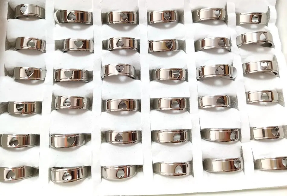 36pcs/lot Stainless Steel 2 Color Hollowed Out Heart Rings Trendy Lovers Jewelry Couples Gift 250103