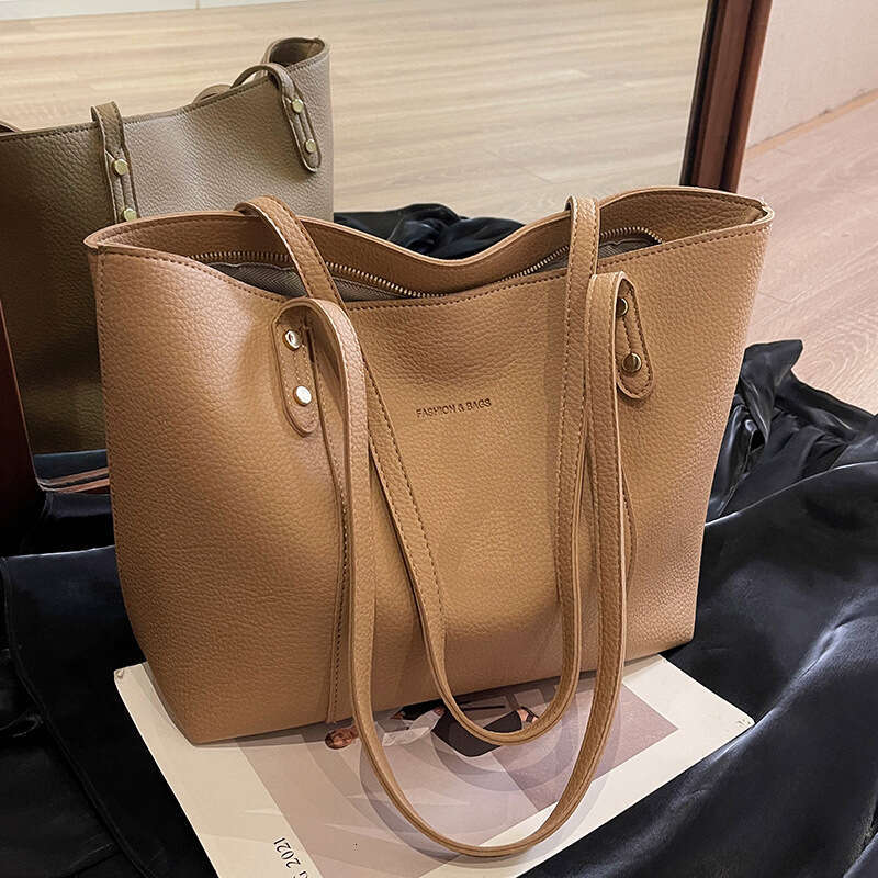 Large Capacity Women's Autumn And Winter Versatile New Casual Simple Shoulder Bag, Textured For Class Commuting Tote Bags