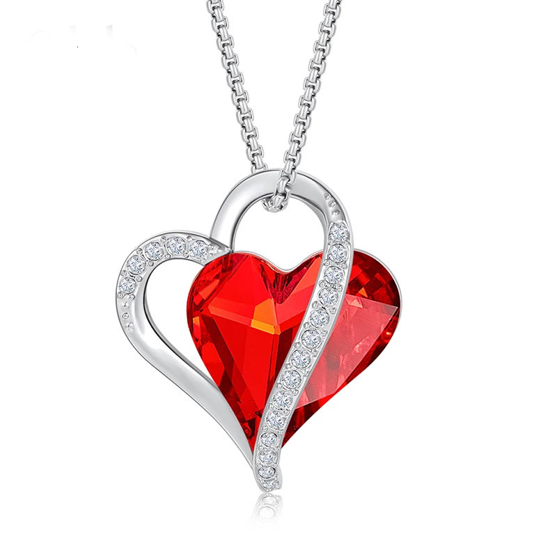 Fashion Red Crystals Love Heart Necklace for Women Sexy Rhinestone Pendant Necklaces Jewelry Mothers Day Birthday Gifts 250106