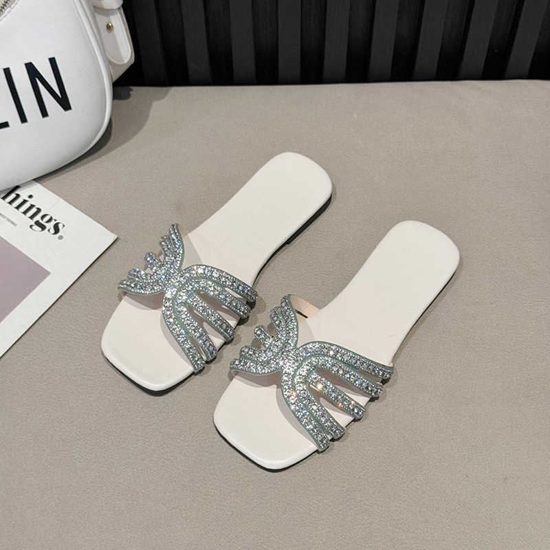 Black Foreign trade cross-border large size slippers women wear 2025 summer new fashion all-in-one low heel flat flip-flops