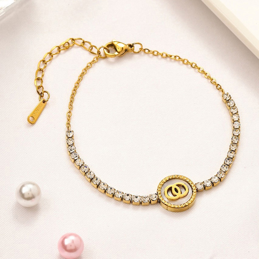 Classic Bangles Geometry Bracelet Chain Famous Women 18K Gold Plated Crystal Rhinestone Pearl Wristband Link Chain Couple Gifts Jewerlry Accessories