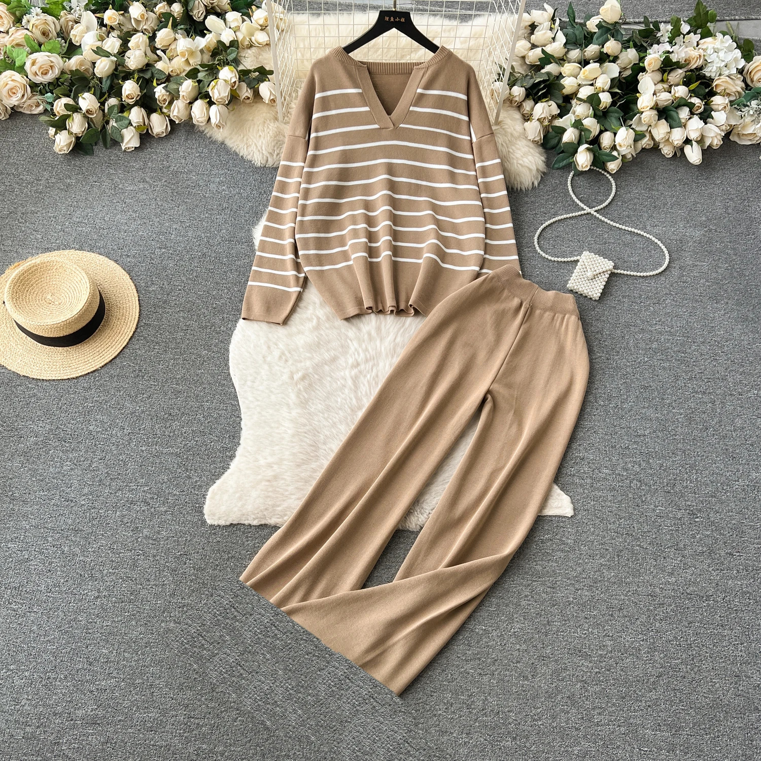 Womens sports pants set winter knitted casual zipper set long sleeved autumn loose top elastic striped elegant sports pants 241230