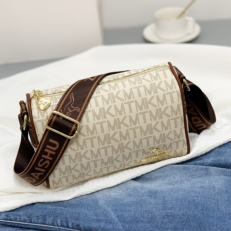 Simple fashion with large capacity Boston Bag 2025 new fashion printed single shoulder crossbody bag middle-aged mom bag Classic Brown free Shipping