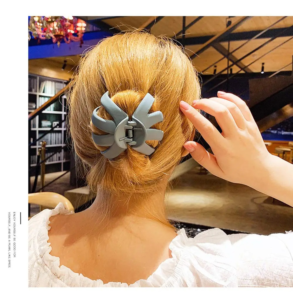 Big Claw Hair Clips for Thick Hair 3.2 Octopus Clips for Women and Girls Hair Jaw Clips Strong Hold Ju 250106