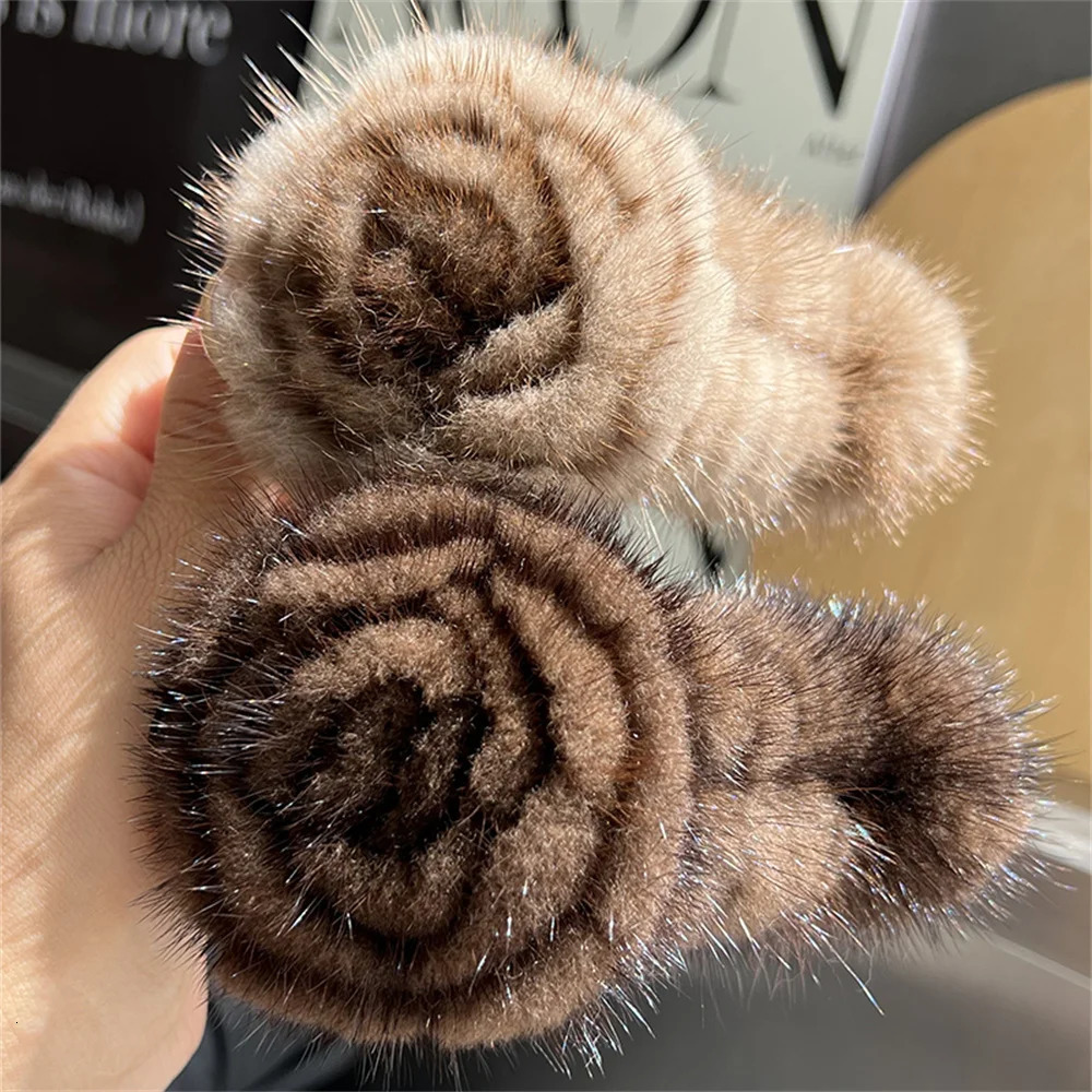16cm Real Mink Fur Hair Clip Large Size Hairpin Barrettes For Women Girls Ponytail Temperament Clamps Hair Accessories 250106