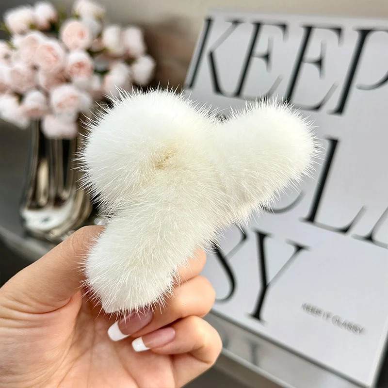 Claw Clip Hair Clips for Women Hair Catches Hairpin Woman Accesories Vintage Natural Mink Hairclip Accessories Girls 250106