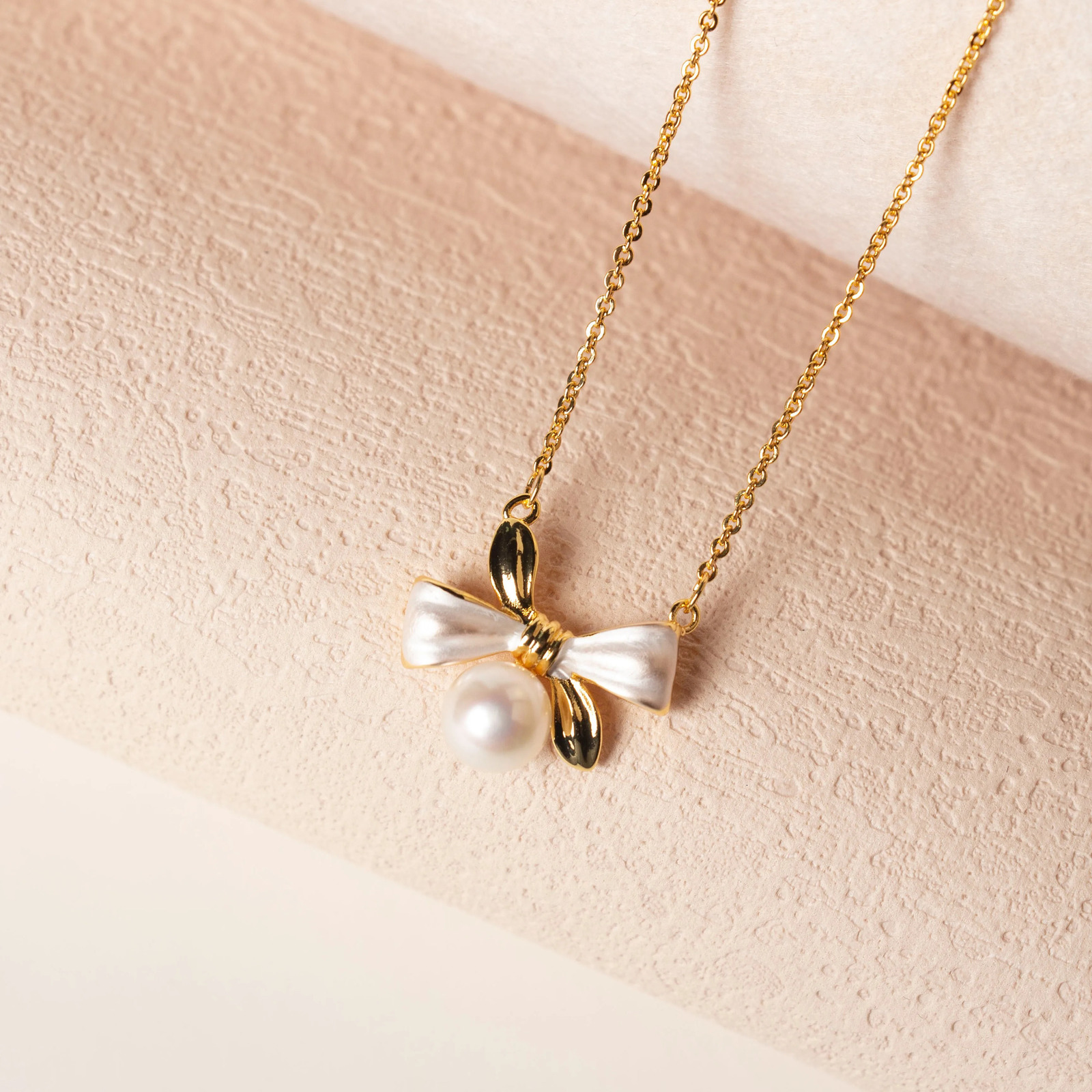 Fashion Simple Bow Natural Freshwater Pearl 14K Gold Filled Jewelry Pendant For Women Necklace Pearl Jewelry Set 250102