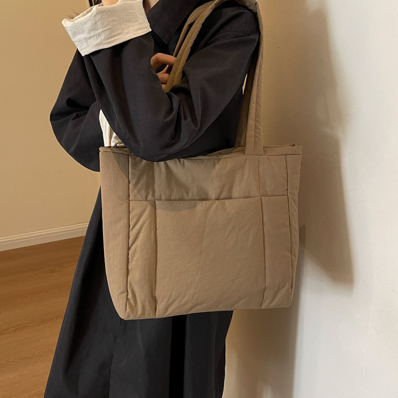Large capacity tote nylon fabric armpit bag, women's down jacket, cotton handbag, casual simple and lightweight shoulder bag