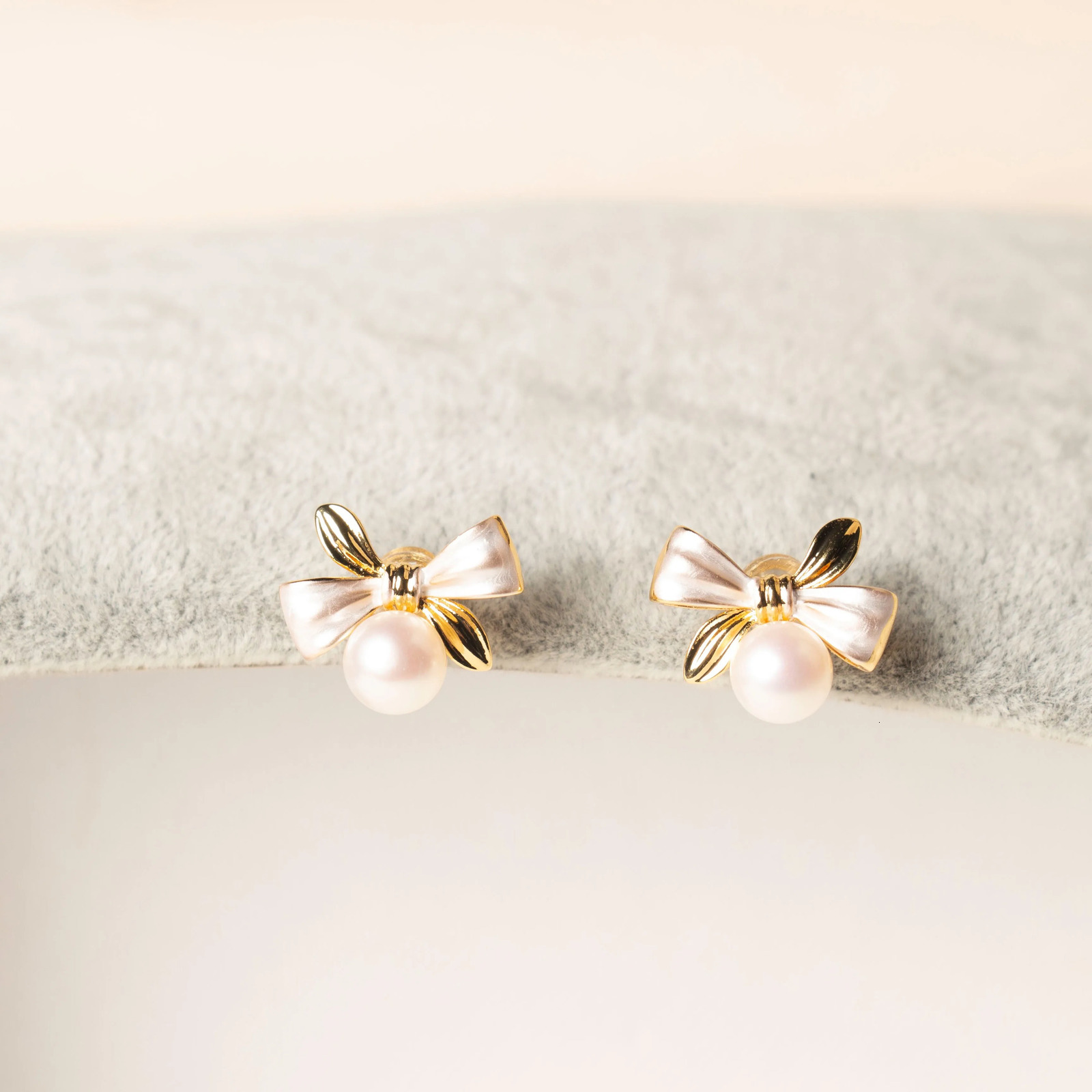 Fashion Simple Bow Natural Freshwater Pearl 14K Gold Filled Jewelry Pendant For Women Necklace Pearl Jewelry Set 250102