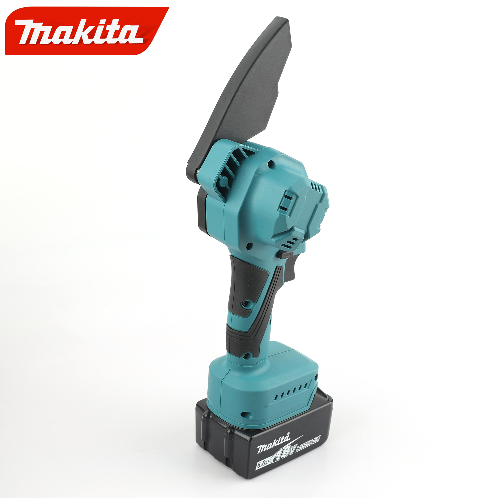 Makita Cordless Chainsaw - Battery Operated Machine with Powerful Performance