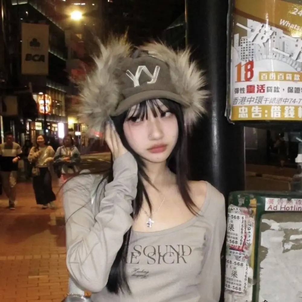 Retro Korean Style Corduroy Baseball Cap Casual Warm Feather Baseball Hat Fur Letter Y2k Peaked Cap Women 250106