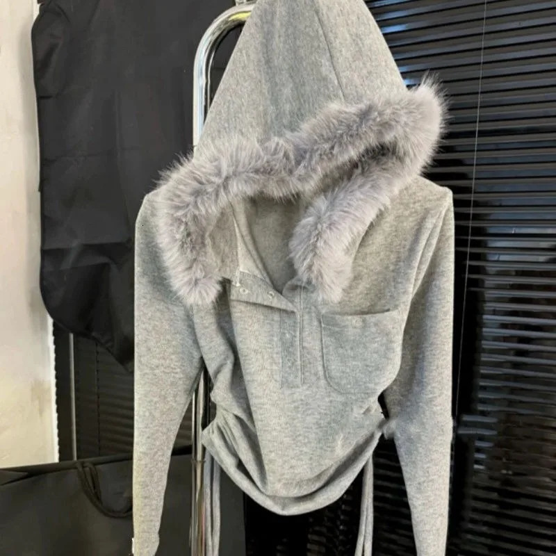 Korean simple casual temperament fashionable solid color plush hoodies for women 2025 grunge pleated versatile sexy tops ins 250106