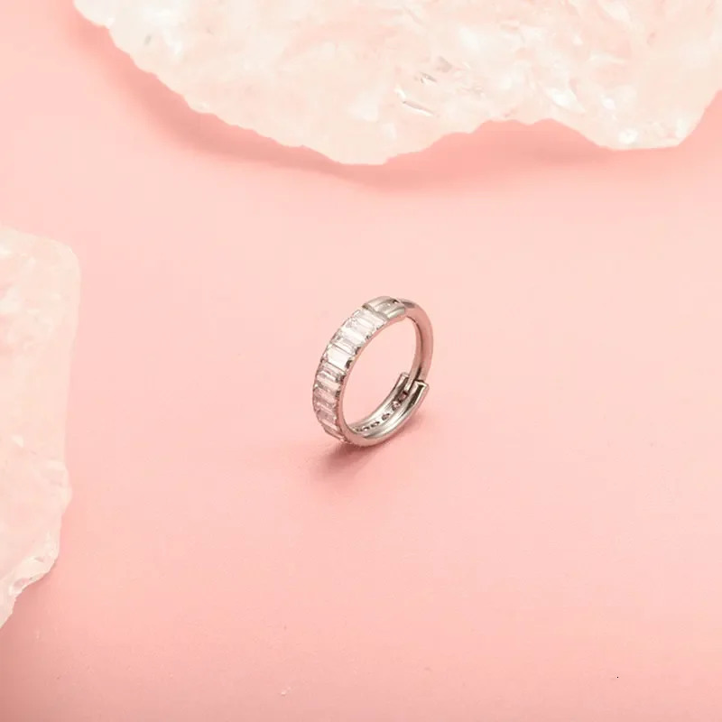 ASTM F136 Piercing Earrings Zircon Clicker Septum Nose Ring Conch Cartilage Tragus Helix Ear Piercing Body Jewelry 16G 250103