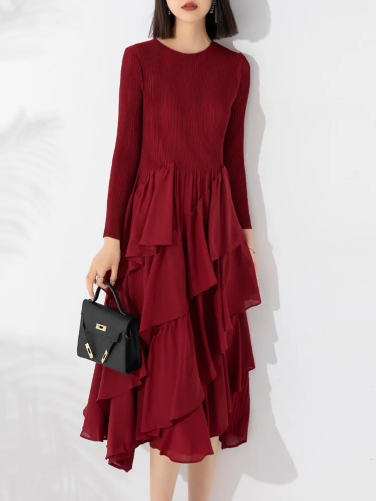 Lanmrem elegant pleated womens long sleeved round neck long sleeved pleated A-line dress fashionable 2025 spring item 32C2026 250103