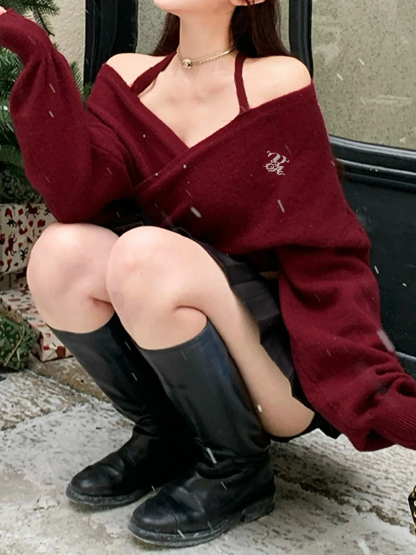 Sexy One Shoulder Hanging Neck Knitted Top Womens Korean Solid Color Off Cross Short Pullover Sweater 250103