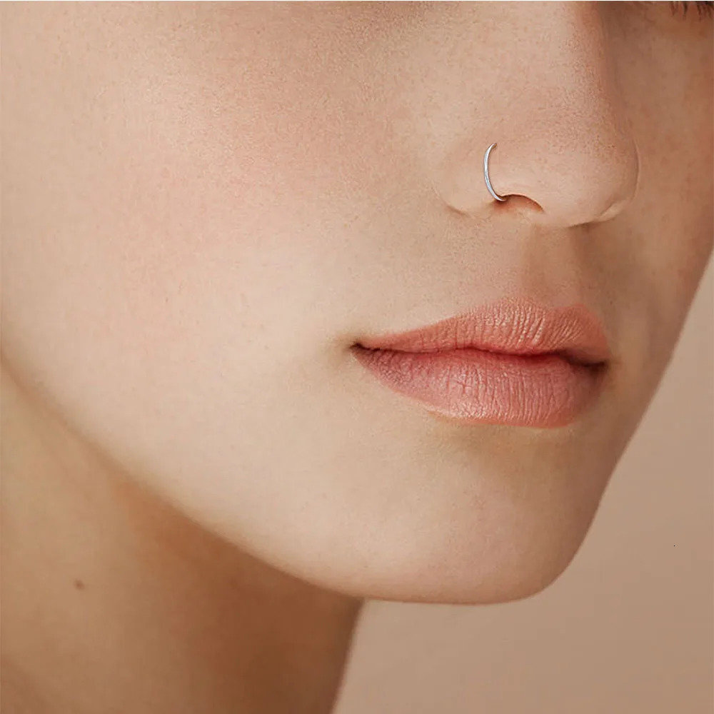 50/100PCS 316L Stainless Steel Letter D Nose Ring Nose Clip Open Ring Mens and Womens Perforated Jewelry Nose Jewelry 250103