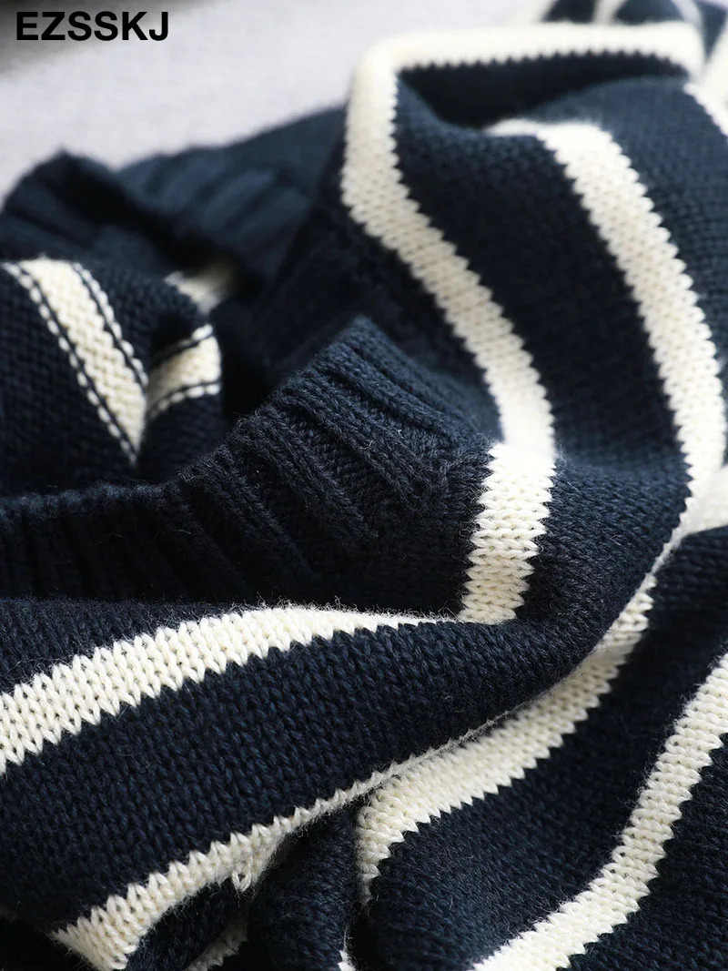 oneck Black white stripe Loose Long sleeve sweaters womens sweater female cotton chic loose jumper pull 250103