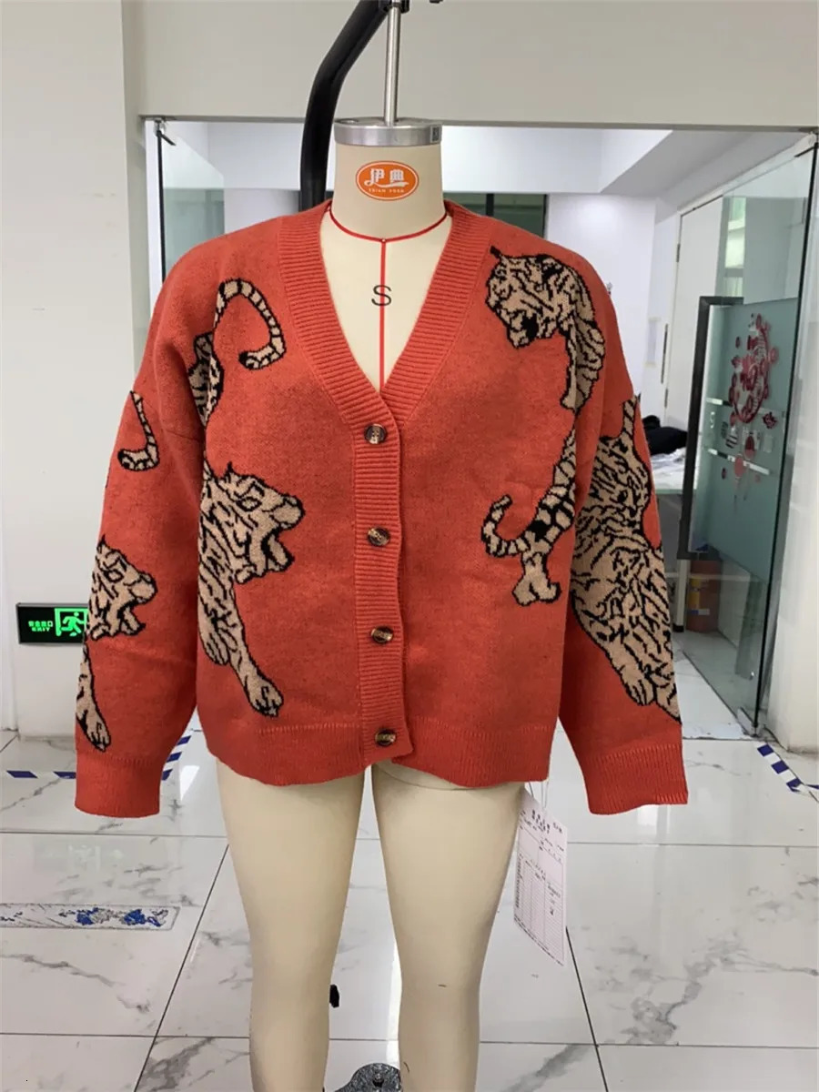 Women Button Up Sweaters Autumn Casual Lightweight Tiger Print Long Sleeve Knit Cardigans Spring Warm Knitwear for Streetwear 250103