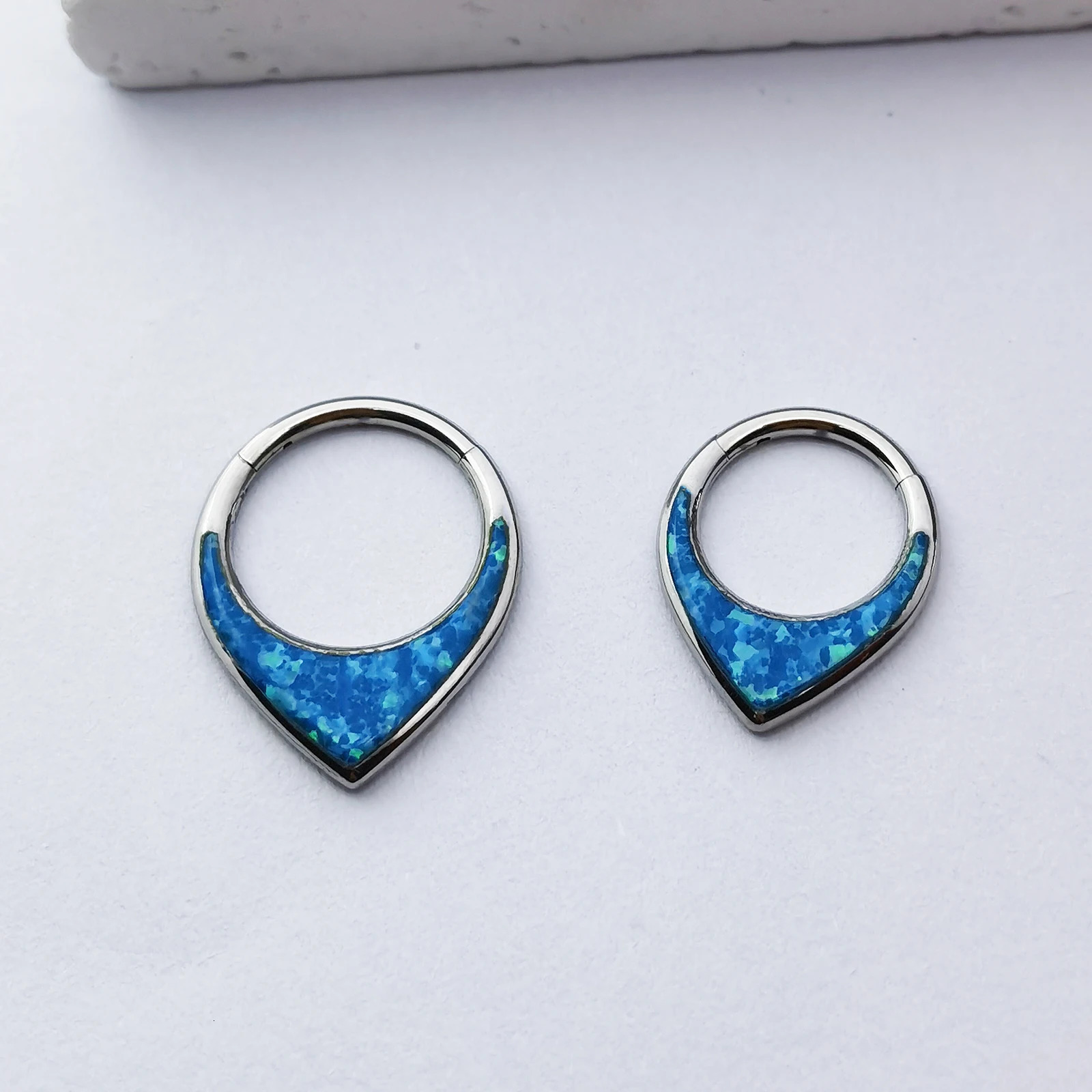 1PCS G23 Opal Septum Nose Ring Hinged Hoop Nose Ring Cartilage Ear Piercing Body Jewelry for Women and man gift 250103