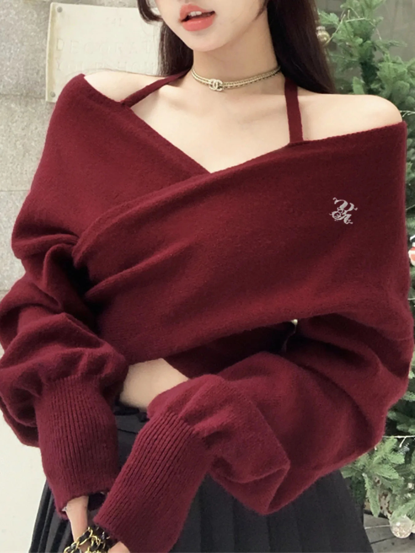 Sexy One Shoulder Hanging Neck Knitted Top Womens Korean Solid Color Off Cross Short Pullover Sweater 250103